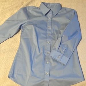 Lands End Womens blouse. Stretch. 3/4 sleeve. Light blue